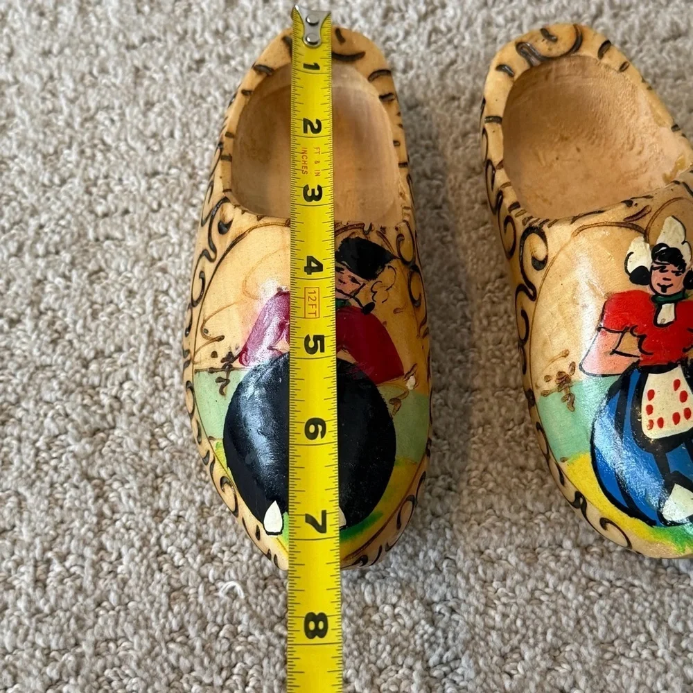 Vintage Dutch Wooden Clogs Hand Painted Holland Display Decor Klompen Dancers